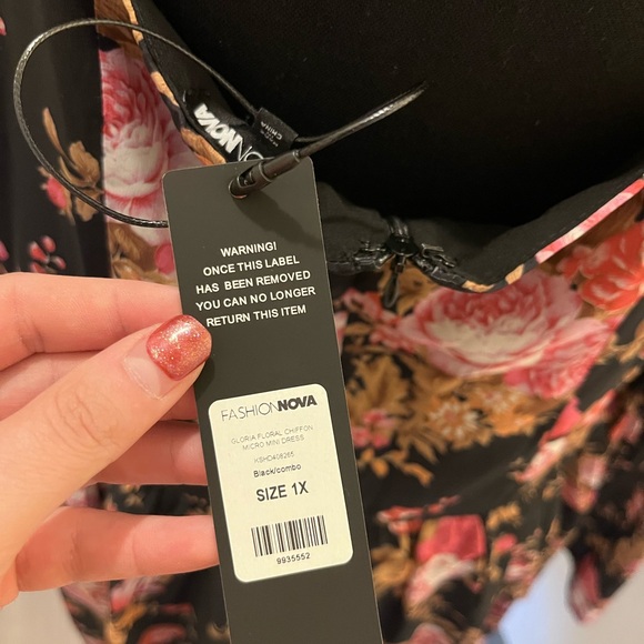 LAST CHANCE SALE - listing removed 6/13/25 Fashion Nova Floral Mini Dress - Picture 4 of 4